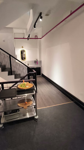 Opinii despre Miglio Pizza & Bakery în Surabaya - Gastronomi dan perhotelan