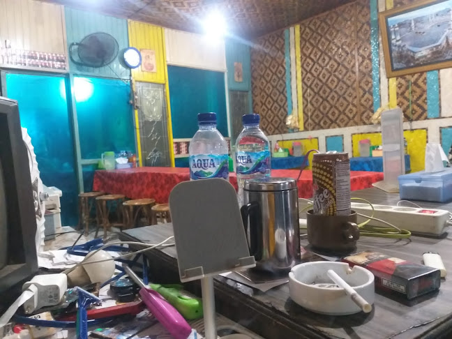 Opinii despre Pecel lele dan seafood cak mad în Kota Palembang - Gastronomi dan perhotelan