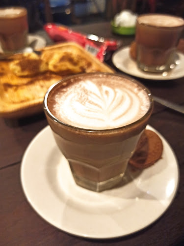 Suruput kopi - Gastronomi dan perhotelan