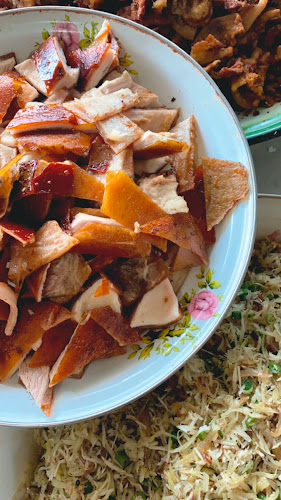 Opinii despre Warung Nasi Babi Guling Men Repot în Kota Denpasar - Gastronomi dan perhotelan