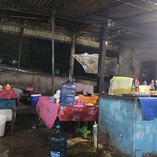 Seafood pecel lele agus kuncoro - Gastronomi dan perhotelan