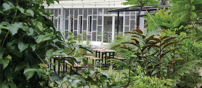 Tanasurga restaurant, cafe, garden and less waste organic store - Kota Salatiga
