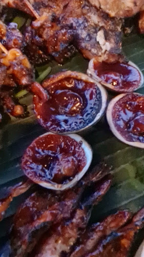 Opinii despre Warung Karang Seafood în Kota Denpasar - Gastronomi dan perhotelan