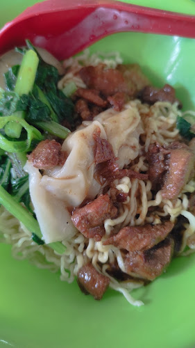 Jl. Jamin Ginting No.24, Simpang Selayang, Kec. Medan Tuntungan, Kota Medan, Sumatera Utara 20135