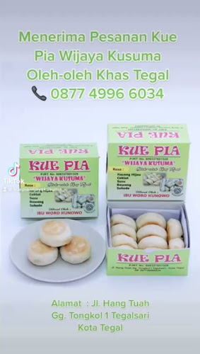 Kue Pia Wijaya Kusuma (Latopia Oleh-oleh Khas Tegal) - Gastronomi dan perhotelan