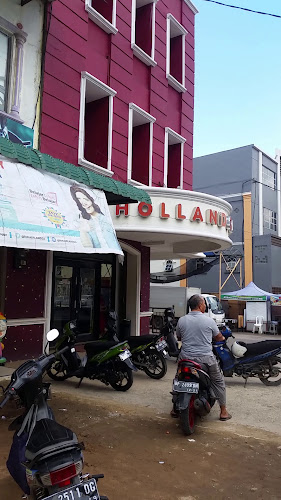 Batam bengkong Holland Bakery