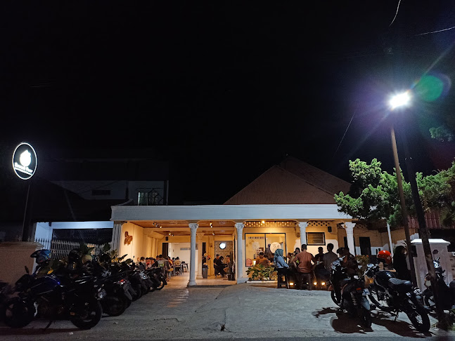 Opinii despre Roemah Pasir în Kota Padang - Gastronomi dan perhotelan