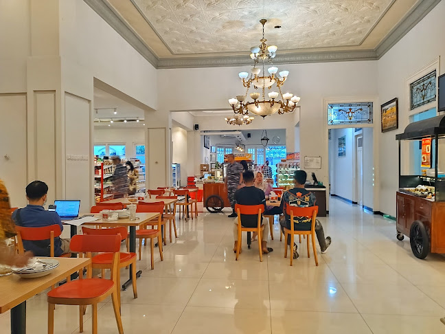 Comentarii opinii despre Depot Bu Rudy Anjasmoro Surabaya