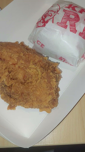 Opinii despre KFC Mega Mall Ayani Pontianak în Kota Pontianak - Gastronomi dan perhotelan