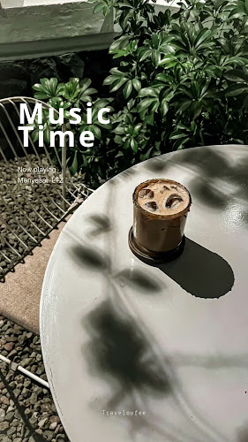 Tjimanoek Koffie & Meals (Koffie, Meals, Billiard & Breakfast) - Kota Bandung