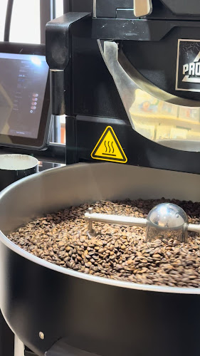 Opinii despre Aghara Coffee Roaster în Kota Medan - Gastronomi dan perhotelan