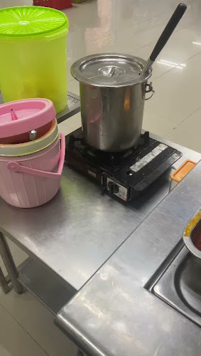 Opinii despre Zulfa Catering în Kota Batam - Gastronomi dan perhotelan