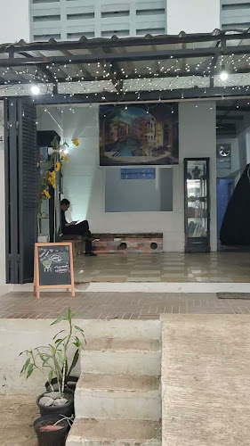 Opinii despre Rembuk kopi în Kota Depok - Gastronomi dan perhotelan