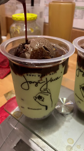 Kopi Janji Jiwa & Jiwa Toast, Patimura - Gastronomi dan perhotelan