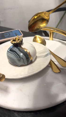 Opinii despre Recolte Patisserie Cafe în Surabaya - Gastronomi dan perhotelan