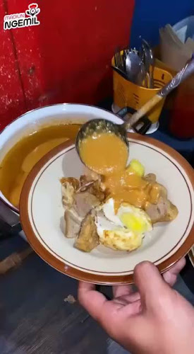 Opinii despre ꦱꦾꦺꦴꦩꦻꦭꦤ꧀ꦧꦠꦒꦺꦴꦂꦤꦧꦶꦭ Siomay & Batagor Nabila în Kota Madiun - Gastronomi dan perhotelan