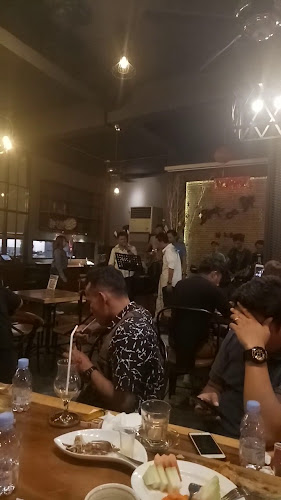 Opinii despre Black On Box în Kota Jayapura - Gastronomi dan perhotelan