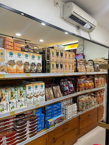 Lapis Kukus Pahlawan Pasar Turi - Oleh oleh khas Surabaya - Surabaya