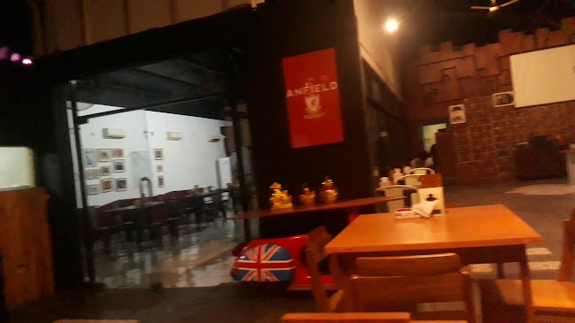 Opinii despre Wardhani Resto în Surabaya - Gastronomi dan perhotelan