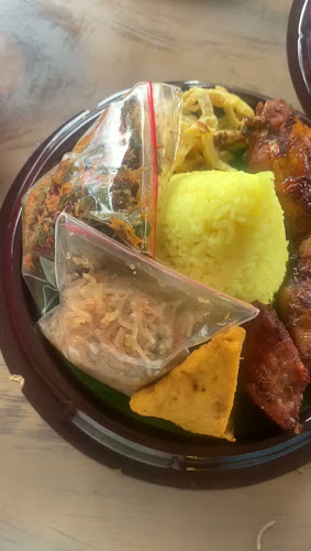 Ikan bakar pondok kuning - Gastronomi dan perhotelan