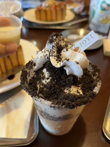 Opinii despre Joyi Bakes Cafe - Tiramisu Bingsoo Tea Dessert în Kota Batam - Gastronomi dan perhotelan
