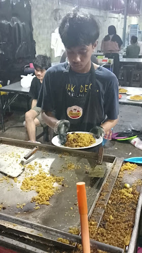 Opinii despre Nasi Goreng Sapi dan Kambing Sate Maranggi în Kota Makassar - Gastronomi dan perhotelan