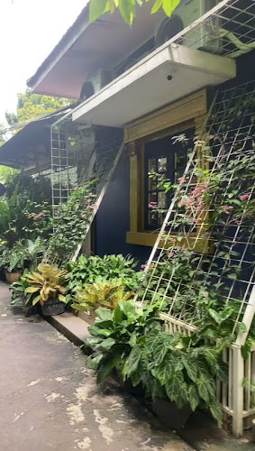 Mein Garden Cafe - Gastronomi dan perhotelan