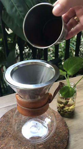 Opinii despre KOPIIYATA BUKIT RIVARIA în Kota Depok - Gastronomi dan perhotelan