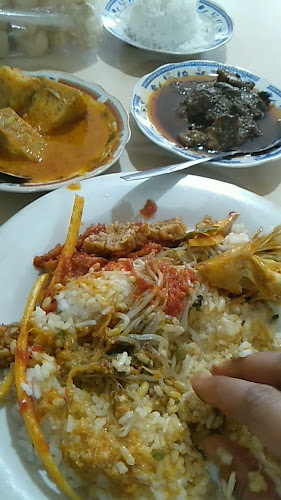 Opinii despre Rumah Makan & Restoran Purnama Sari în Kota Bukittinggi - Gastronomi dan perhotelan