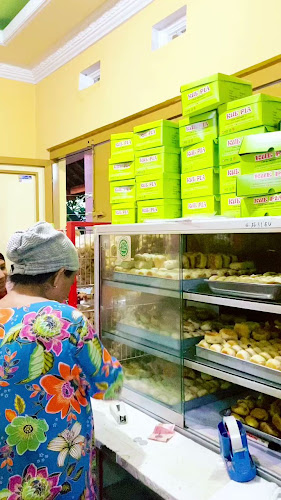 Kue Pia Wijaya Kusuma (Latopia Oleh-oleh Khas Tegal)