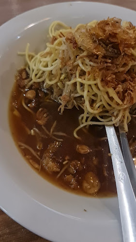 Opinii despre Lontong Mie Ny. MARLIA Tunjungan Plaza în Surabaya - Gastronomi dan perhotelan