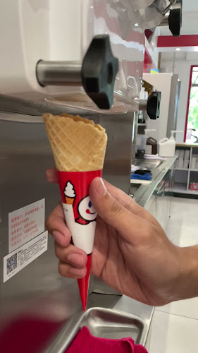 Opinii despre Mixue Wolter în Kota Semarang - Gastronomi dan perhotelan