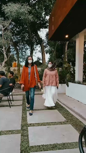 Tempat Bicara Coffee & Eatery - Gastronomi dan perhotelan