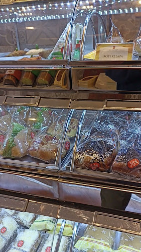 Opinii despre Holland Bakery - RS Urip Sumoharjo în Kota Bandar Lampung - Gastronomi dan perhotelan