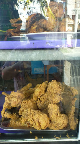 Opinii despre RUMAH MAKAN KARUNIA JAYA AREMA în Kota Manado - Gastronomi dan perhotelan