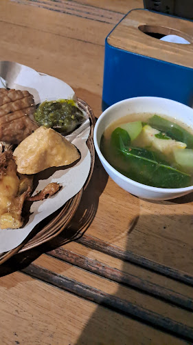 Opinii despre Zuka Saung Iga Konro în Kota Cilegon - Gastronomi dan perhotelan