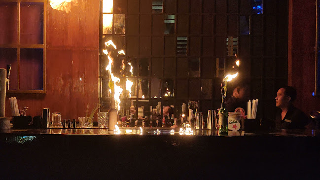 Opinii despre Forplay Kitchen & Bar în Kota Manado - Gastronomi dan perhotelan