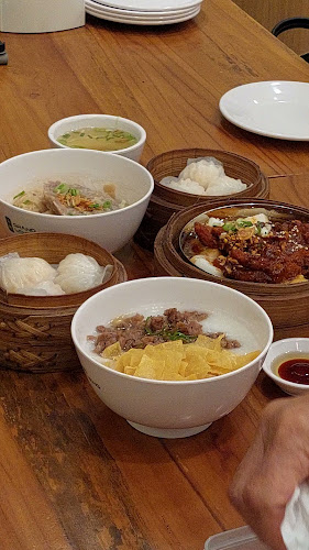 Opinii despre Grand Wing Heng Hongkong Dimsum Kampung Kali în Kota Semarang - Gastronomi dan perhotelan