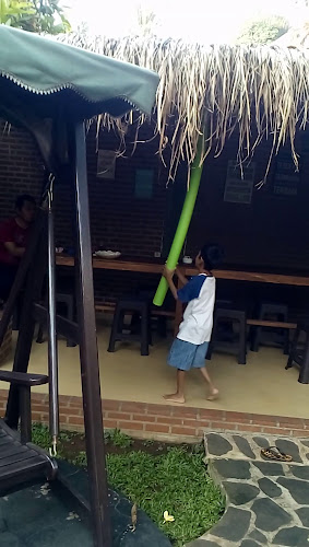 D'Kampoeng Tipar - Gastronomi dan perhotelan