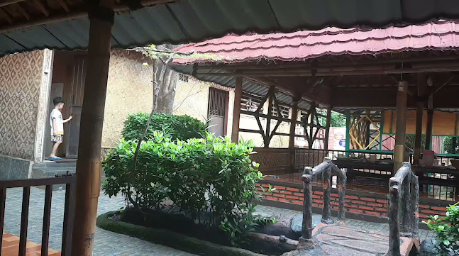 Rumah Makan Khas Betawi Babeh Sadeli