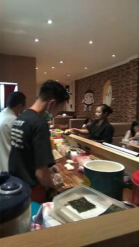 Opinii despre Peco Peco Sushi Margorejo în Surabaya - Gastronomi dan perhotelan