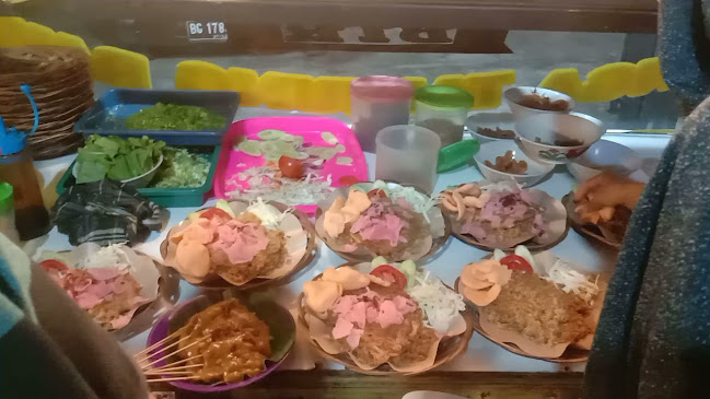 Opinii despre Nasi Goreng & Sate Padang Bunga Tanjung Raya în Kota Prabumulih - Gastronomi dan perhotelan