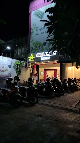 Anita Family Bakery Kapas Krampung