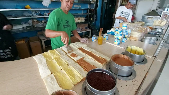 Opinii despre Roti Bumbu-Bakar Cari Rasa în Kota Bandung - Gastronomi dan perhotelan