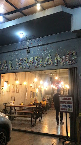 PEMPEK NONY 168 Arivai - Gastronomi dan perhotelan