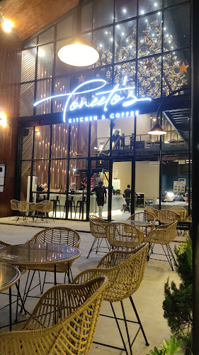 Comentarii opinii despre Toneeto's Kitchen&Coffee
