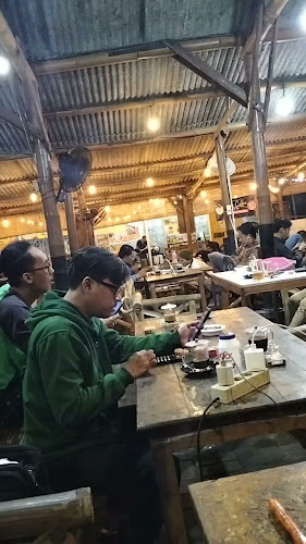 Opinii despre Hog's Coffee în Kota Mojokerto - Gastronomi dan perhotelan