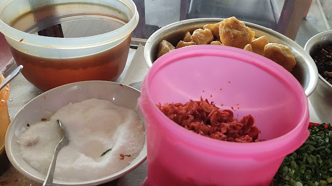 Opinii despre Mie Kering Dian în Kota Singkawang - Gastronomi dan perhotelan