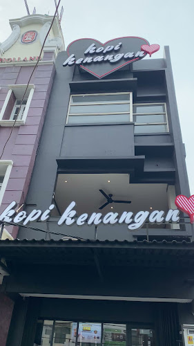 Opinii despre Kopi Kenangan - Ruko Ceger în Kota Tangerang Selatan - Gastronomi dan perhotelan