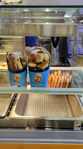 Opinii despre Auntie Anne's Tunjungan Plaza în Surabaya - Gastronomi dan perhotelan